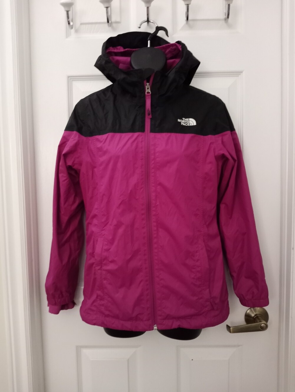 Jr. L The North Face Women's Pink and Black Hooded Rain Jacket